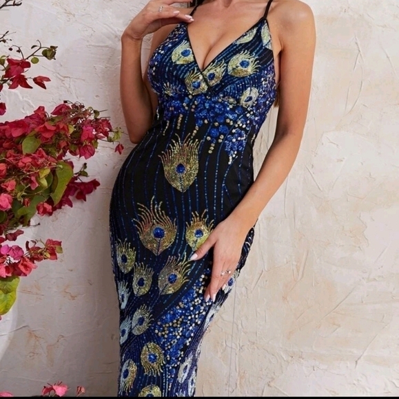 Multicolor Graphic Crisscross Cami Backless Contrast Sequined Mermaid Ma… - Picture 7 of 10